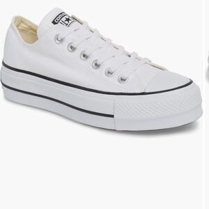 Convers Chuck Taylor All Star Playform Sneaker